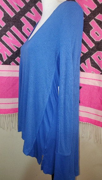 NWT Free People Cobalt Blue High Low Thermal with Thumb Holes Size Small - Picture 4 of 10